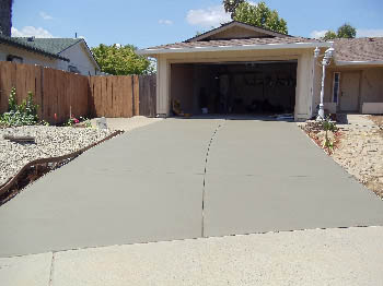 Broom finish driveway in Folsom