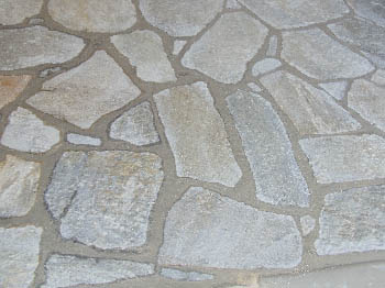 Natural Pennsylvania Bluestone flagstone patio with mortar joints installed in El Dorado Hills, CA