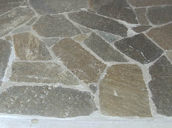 Natural Pennsylvania Bluestone flagstone patio with mortar joints installed in El Dorado Hills, CA
