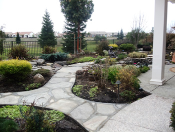 Natural Pennsylvania Bluestone flagstone patio with mortar joints installed in El Dorado Hills, CA